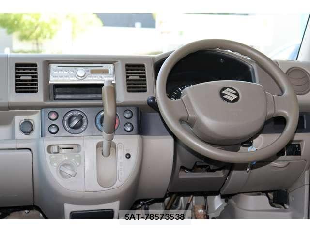Suzuki EVERY 2011-02 8561855-1
