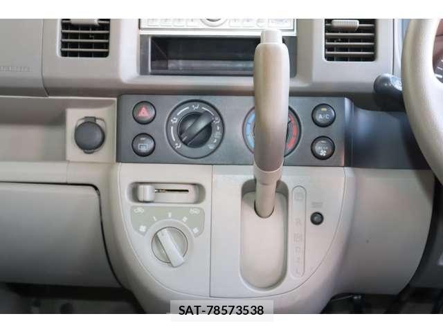Suzuki EVERY 2011-02 8561855-5