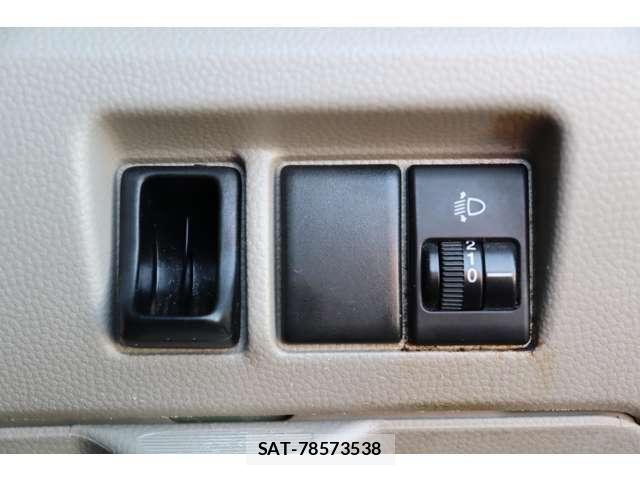 Suzuki EVERY 2011-02 8561855-8