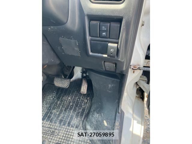 Suzuki EVERY 2005-06 8561857-6