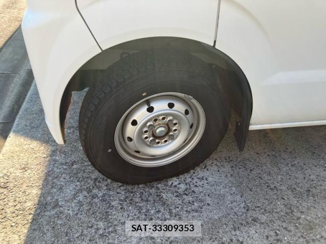 Suzuki EVERY 2014-01 8561854-3