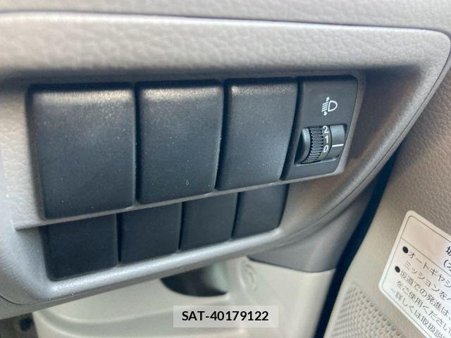 Suzuki EVERY 2015-01 8626688-18