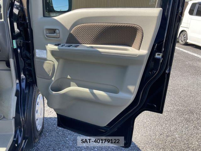 Suzuki EVERY 2015-01 8626688-22