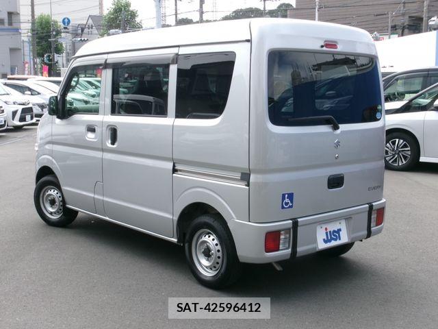 Suzuki EVERY 2017-06 8666115-3