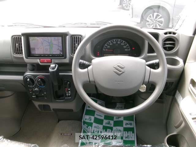 Suzuki EVERY 2017-06 8666115-4