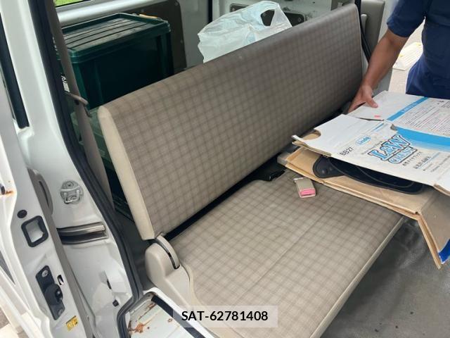 Suzuki EVERY 2014-08 8666117-11