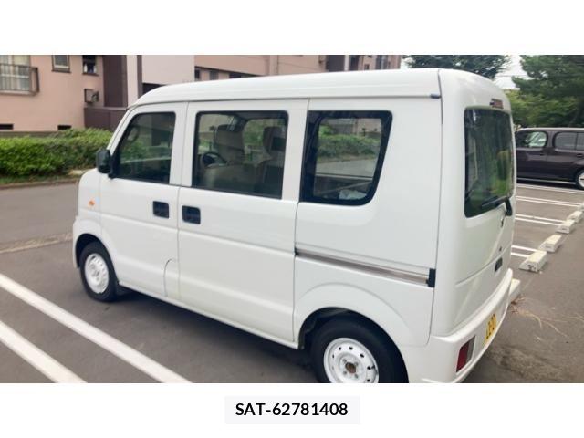 Suzuki EVERY 2014-08 8666117-4