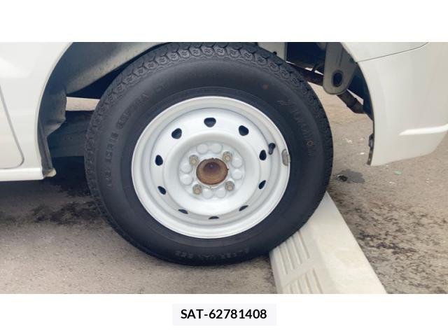 Suzuki EVERY 2014-08 8666117-7
