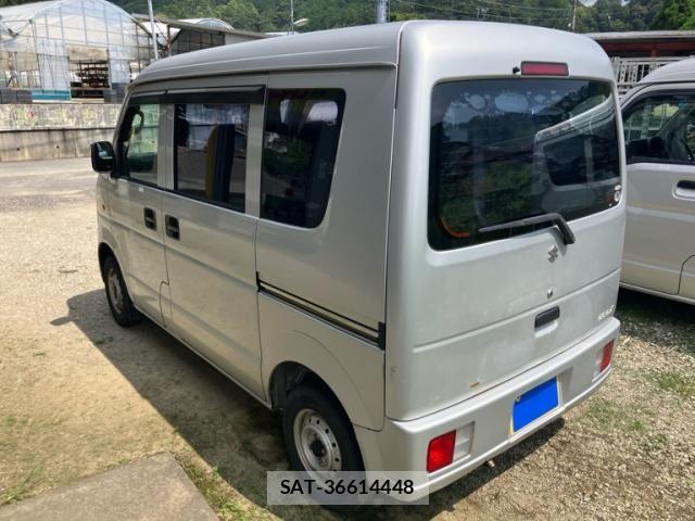 Suzuki EVERY 2006-07 8666118-3