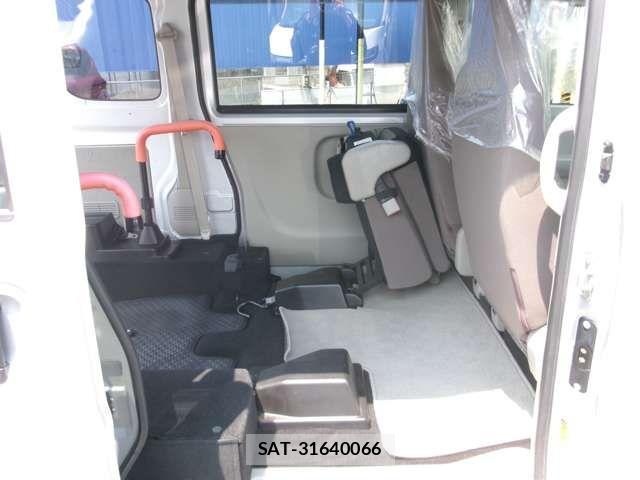 Suzuki EVERY 2017-05 8666116-13