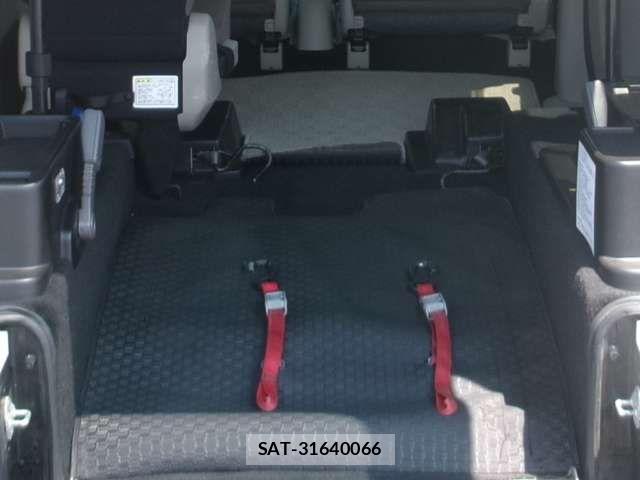 Suzuki EVERY 2017-05 8666116-8