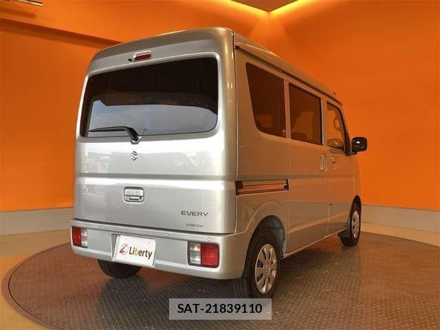 Suzuki EVERY 2025-07 8685522-15