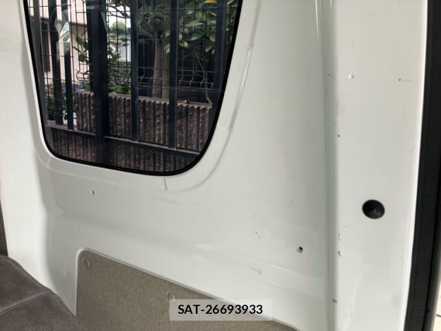 Suzuki EVERY 2015-06 8685527-12