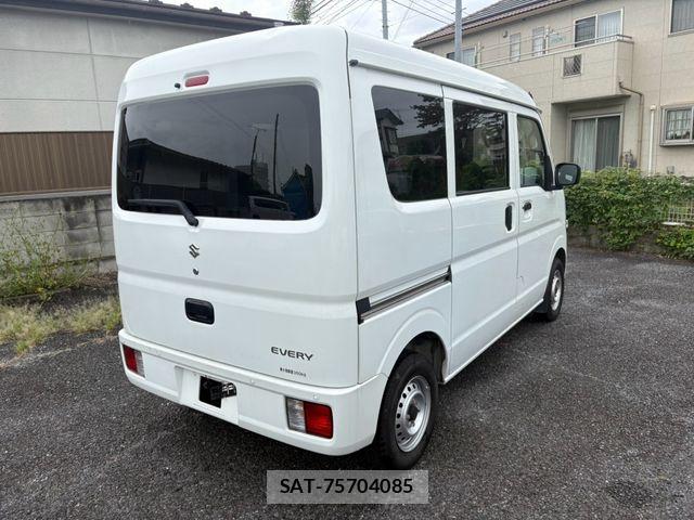 Suzuki EVERY 2023-07 8742014-1