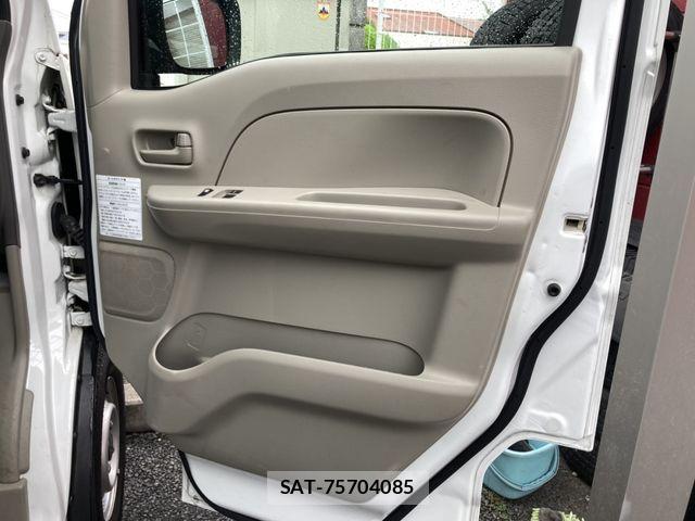 Suzuki EVERY 2023-07 8742014-24