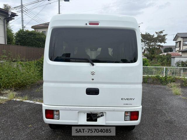 Suzuki EVERY 2023-07 8742014-4