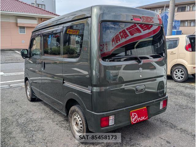 Suzuki EVERY 2024-02 8741998-5