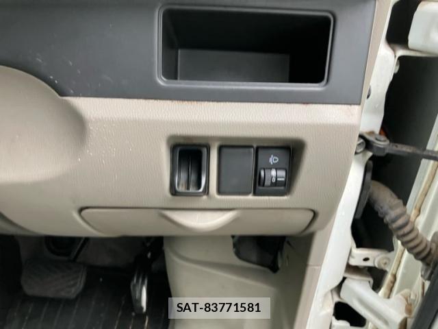 Suzuki EVERY 2014-10 8780200-11