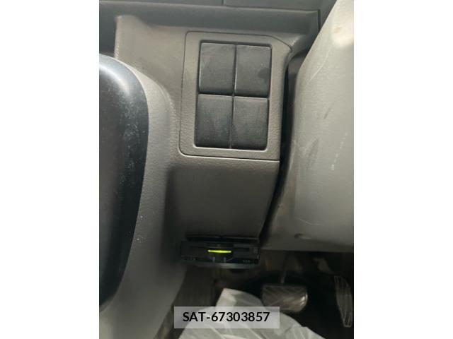 Suzuki EVERY 2016-09 8780199-21