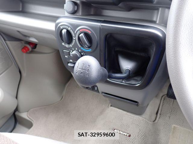 Suzuki EVERY 2024-03 8780166-7