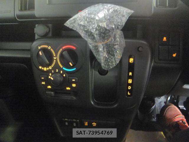 Suzuki EVERY 2026-08 8780155-16