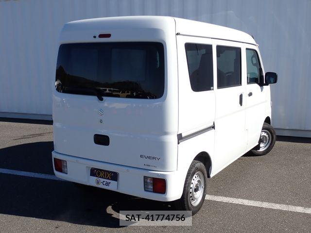 Suzuki EVERY 2021-11 8780177-2