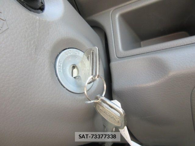 Suzuki EVERY 2018-03 8780184-14