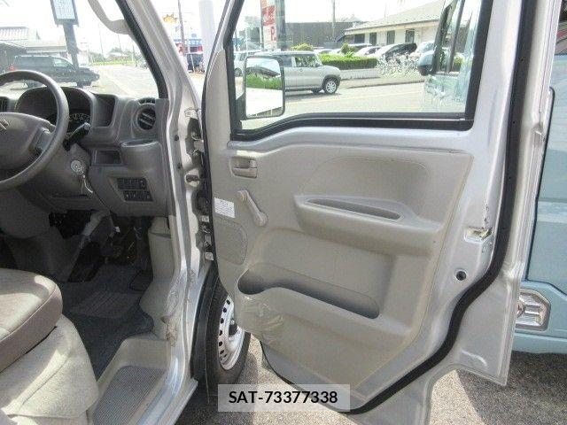 Suzuki EVERY 2018-03 8780184-22