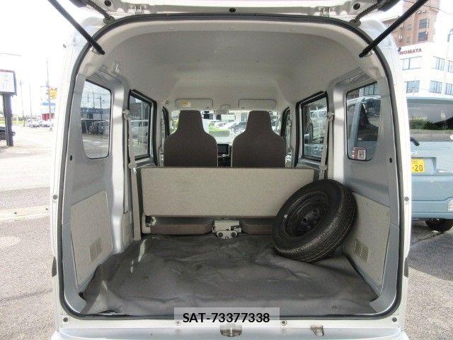 Suzuki EVERY 2018-03 8780184-24