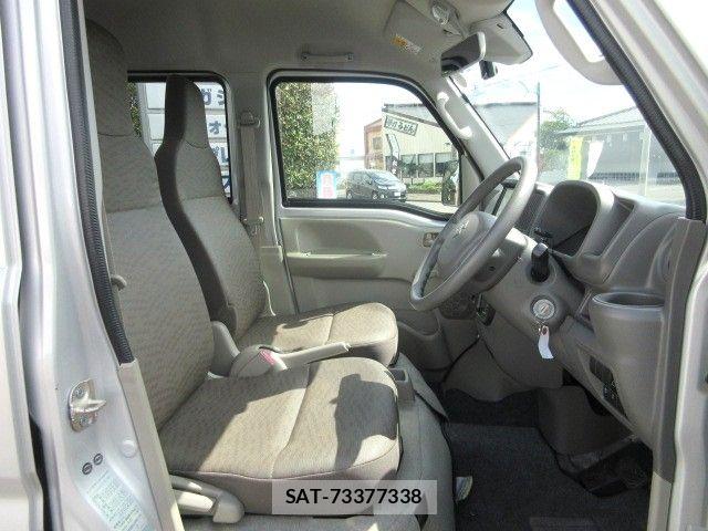 Suzuki EVERY 2018-03 8780184-7