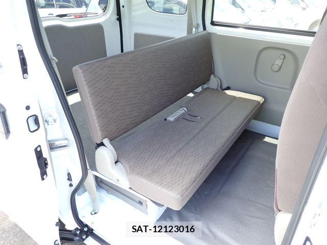 Suzuki EVERY 2022-04 8780189-13