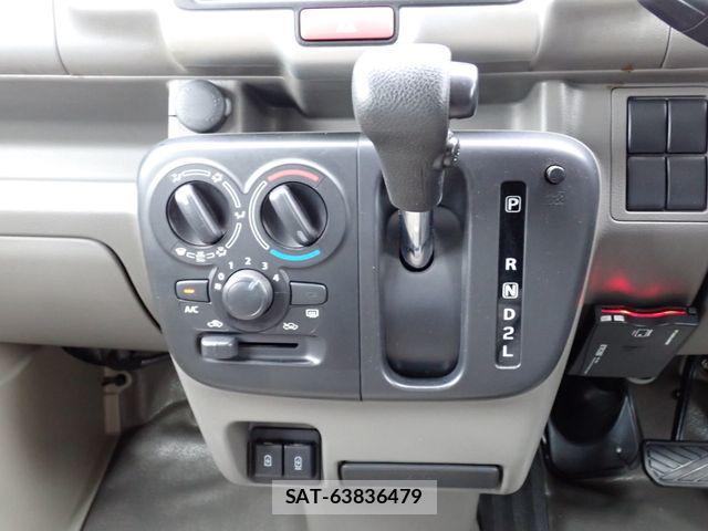 Suzuki EVERY 2022-05 8828963-9