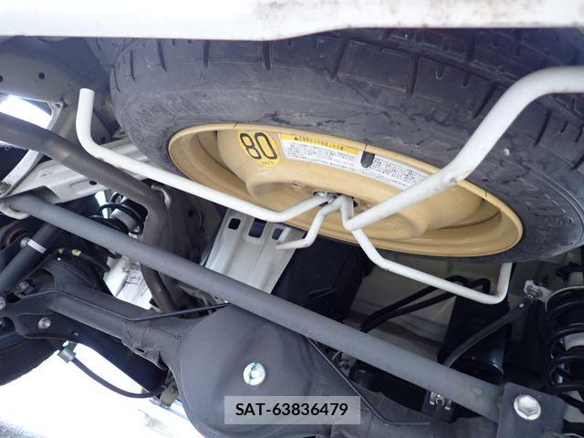 Suzuki EVERY 2022-05 8828963-17