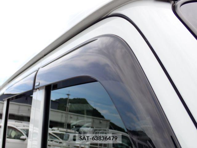 Suzuki EVERY 2022-05 8828963-23