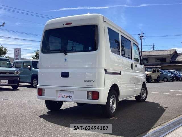 Suzuki EVERY 2025-07 8828960-9