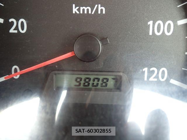 Suzuki EVERY 2014-08 8848923-12
