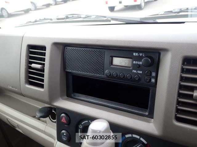 Suzuki EVERY 2014-08 8848923-13