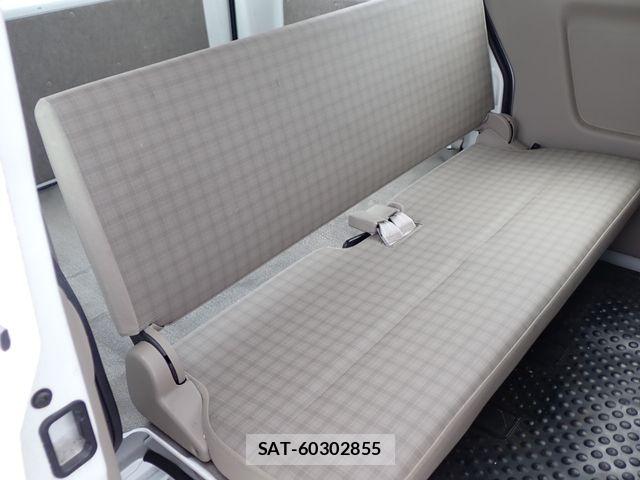 Suzuki EVERY 2014-08 8848923-18