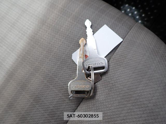 Suzuki EVERY 2014-08 8848923-20