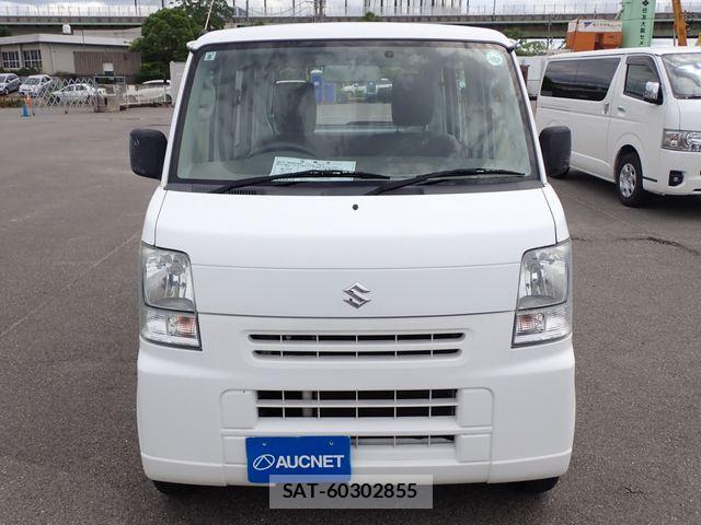 Suzuki EVERY 2014-08 8848923-4