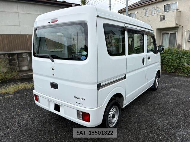 Suzuki EVERY 2016-03 8848920-1