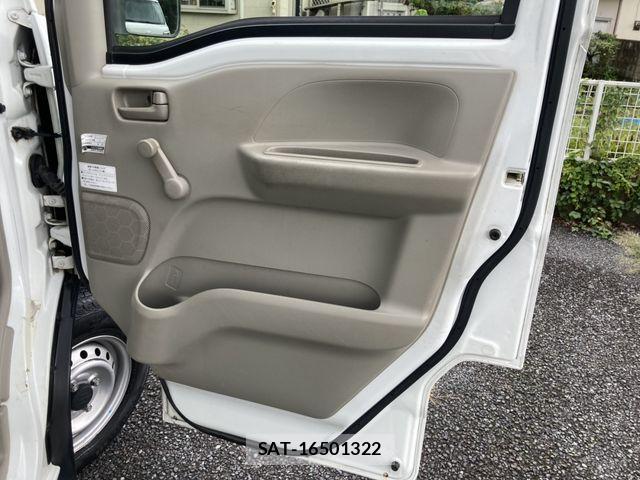 Suzuki EVERY 2016-03 8848920-19