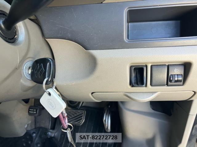 Suzuki EVERY 2012-03 8848928-15