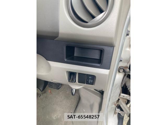 Suzuki EVERY 2010-03 8848925-14