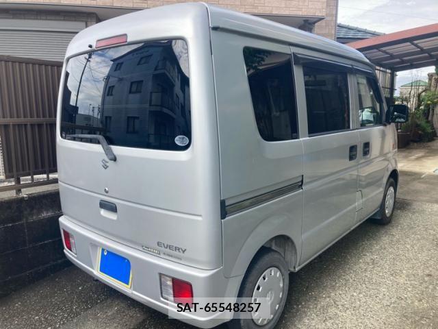 Suzuki EVERY 2010-03 8848925-2