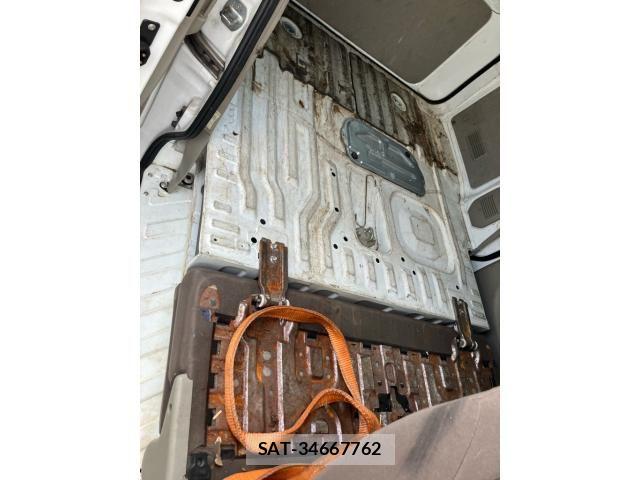 Suzuki EVERY 2015-10 8848922-25