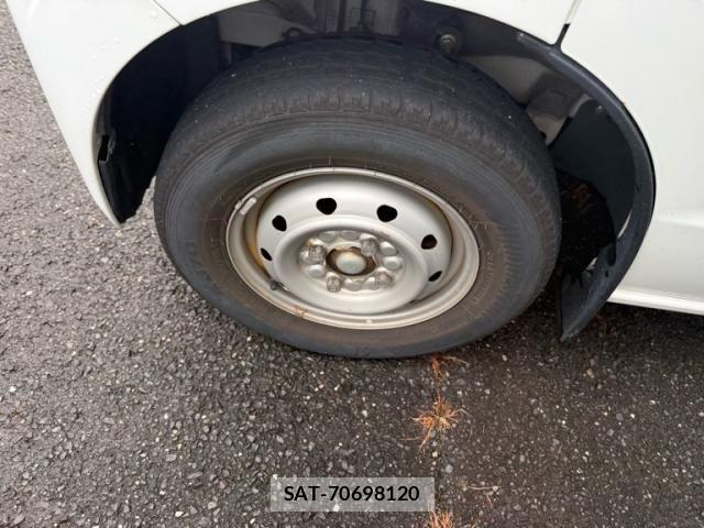 Suzuki EVERY 2018-01 8848919-3