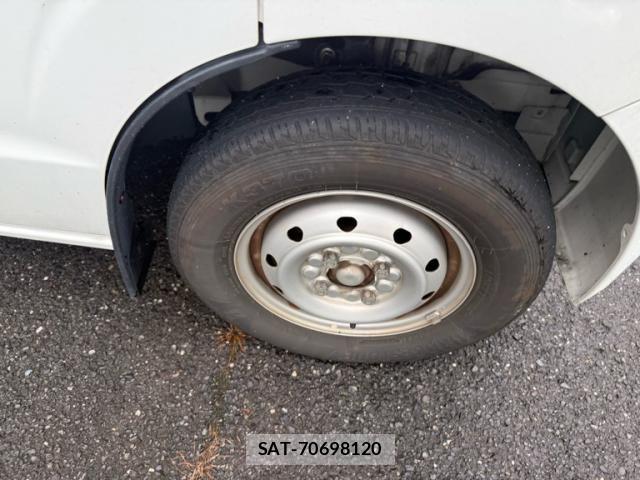 Suzuki EVERY 2018-01 8848919-4