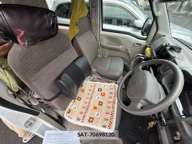 Suzuki EVERY 2018-01 8848919-7
