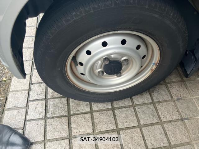 Suzuki EVERY 2014-09 8848924-9